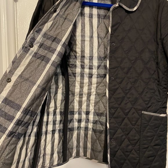 Diamond Quilted Classic Burberry Jacket with Silver Shimmer - Picture 5 of 7